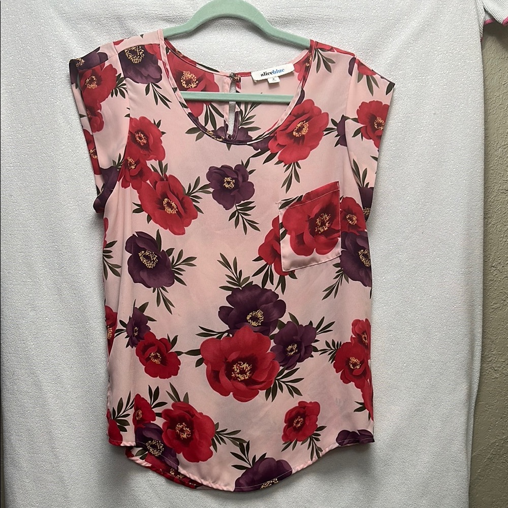 Alice Blue Pink Graphic Blouse